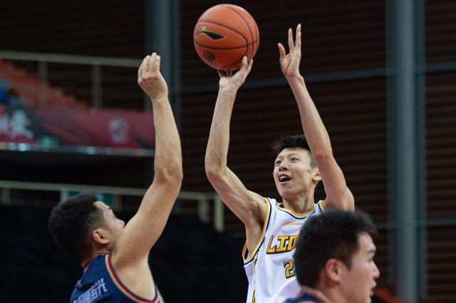 开云在线-孙铭徽缺阵广厦收获惊喜 “中国库里”正在悄然蜕变